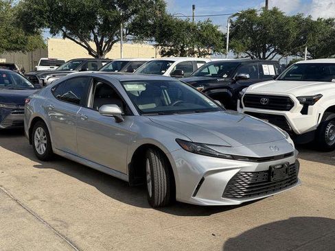 Certified 2026 Toyota Camry LE FWD image 3