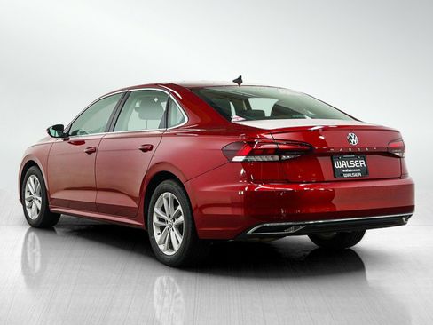 Used 2020 Volkswagen Passat 2.0T SE w/ Sunroof Package FWD image 3