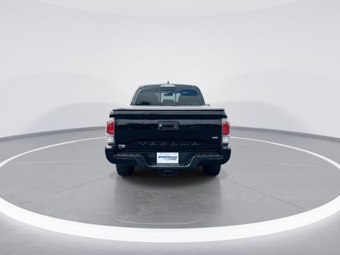 Used 2021 Toyota Tacoma TRD Sport AWD/4WD image 8