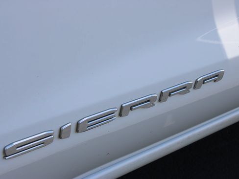 Used 2023 GMC Sierra 1500 SLE RWD image 28