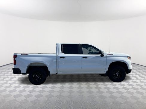 Used 2025 Chevrolet Silverado 1500 Custom Trail Boss AWD/4WD image 4