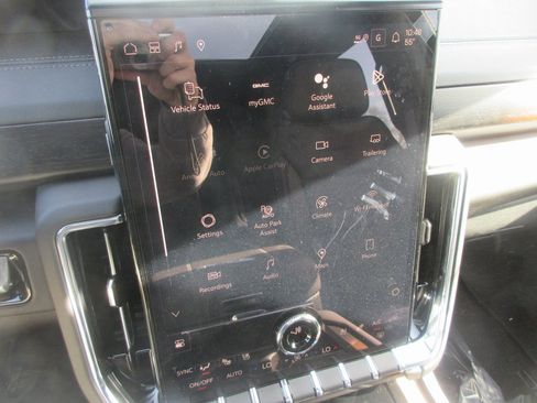 New 2026 GMC Yukon XL Denali image 19