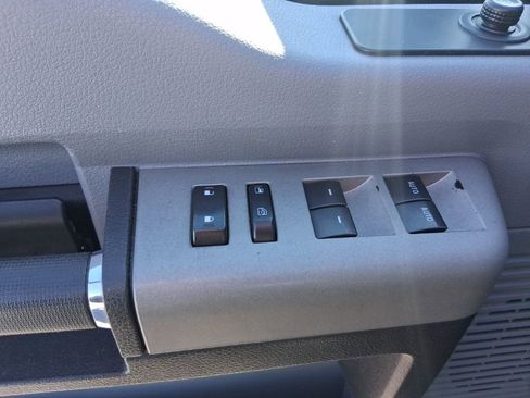 Used 2015 Ford F250 XLT w/ XLT Value Package image 10