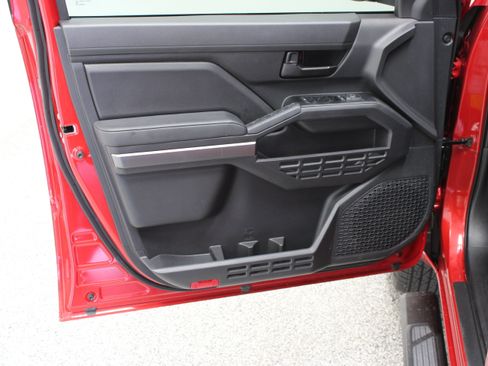 Certified 2026 Toyota Tacoma SR5 AWD/4WD image 12