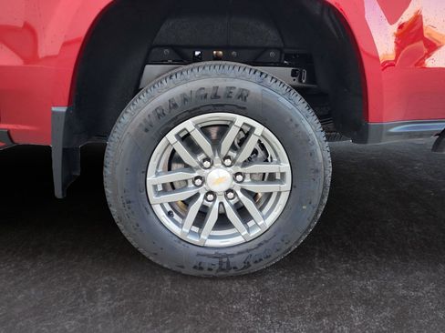 Used 2024 Chevrolet Colorado LT w/ LT Convenience Package II image 23