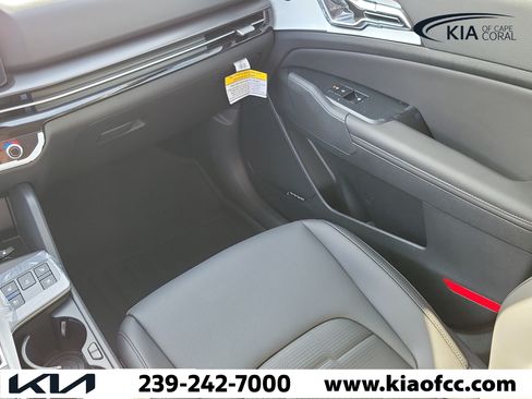 New 2027 Kia Sportage SX FWD image 19