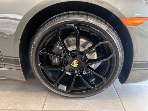 Used 2024 Porsche 718 Boxster RWD image 13