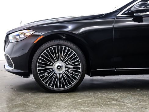 New 2026 Mercedes-Benz Maybach S 580 4MATIC image 10