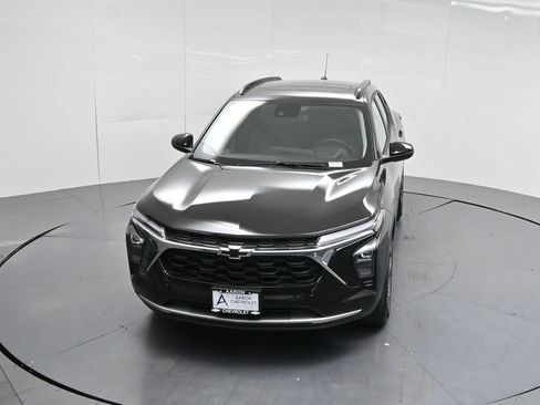 Used 2026 Chevrolet Trax LT w/ Sunroof Package FWD image 60