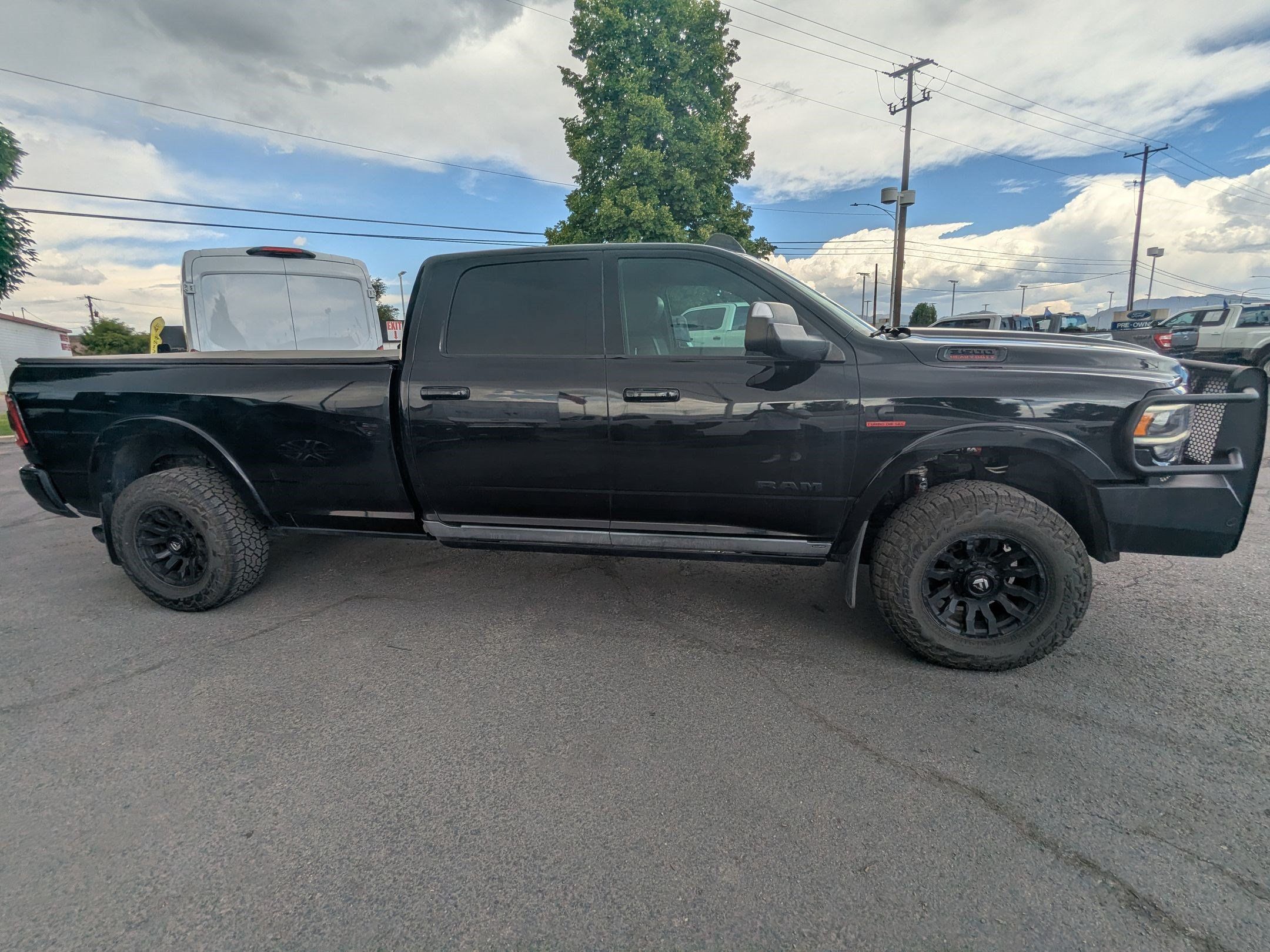 Used 2020 RAM 3500 Laramie AWD/4WD image 2