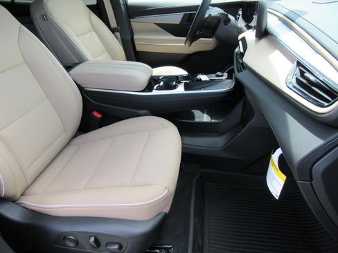 New 2026 Buick Enclave Preferred w/ Power Package image 9