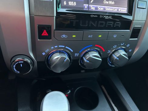 Used 2015 Toyota Tundra SR5 w/ SR5 Upgrade Package image 27