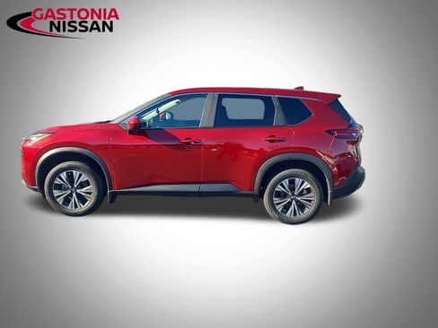 Used 2023 Nissan Rogue SV image 5