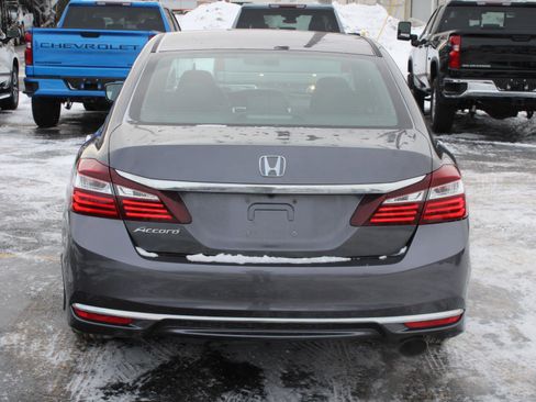 Used 2017 Honda Accord LX image 6