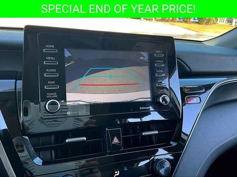 Used 2021 Toyota Camry SE image 13