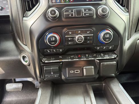 Used 2023 Chevrolet Silverado 2500 LTZ w/ LTZ Convenience Package AWD/4WD image 19