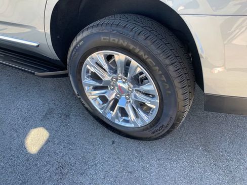 Used 2026 GMC Yukon Denali w/ LPO, Floor Liner Package AWD/4WD image 10