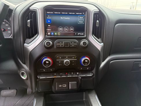 Used 2022 Chevrolet Silverado 1500 RST image 19