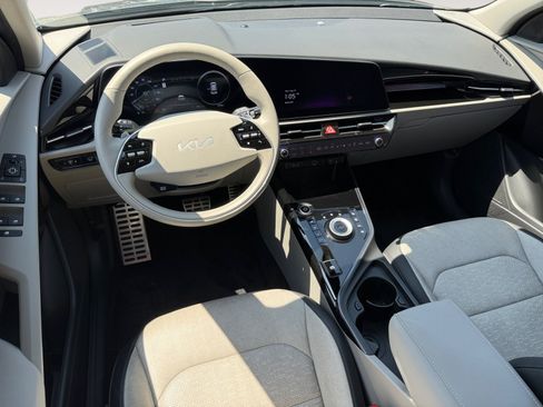 Certified 2024 Kia Niro Wave FWD image 15