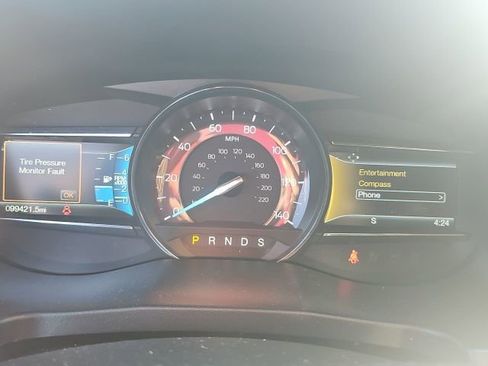 Used 2016 Ford Explorer XLT w/ Equipment Group 202A image 10