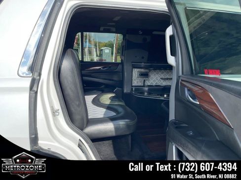 Used 2016 Cadillac Escalade 2WD image 27