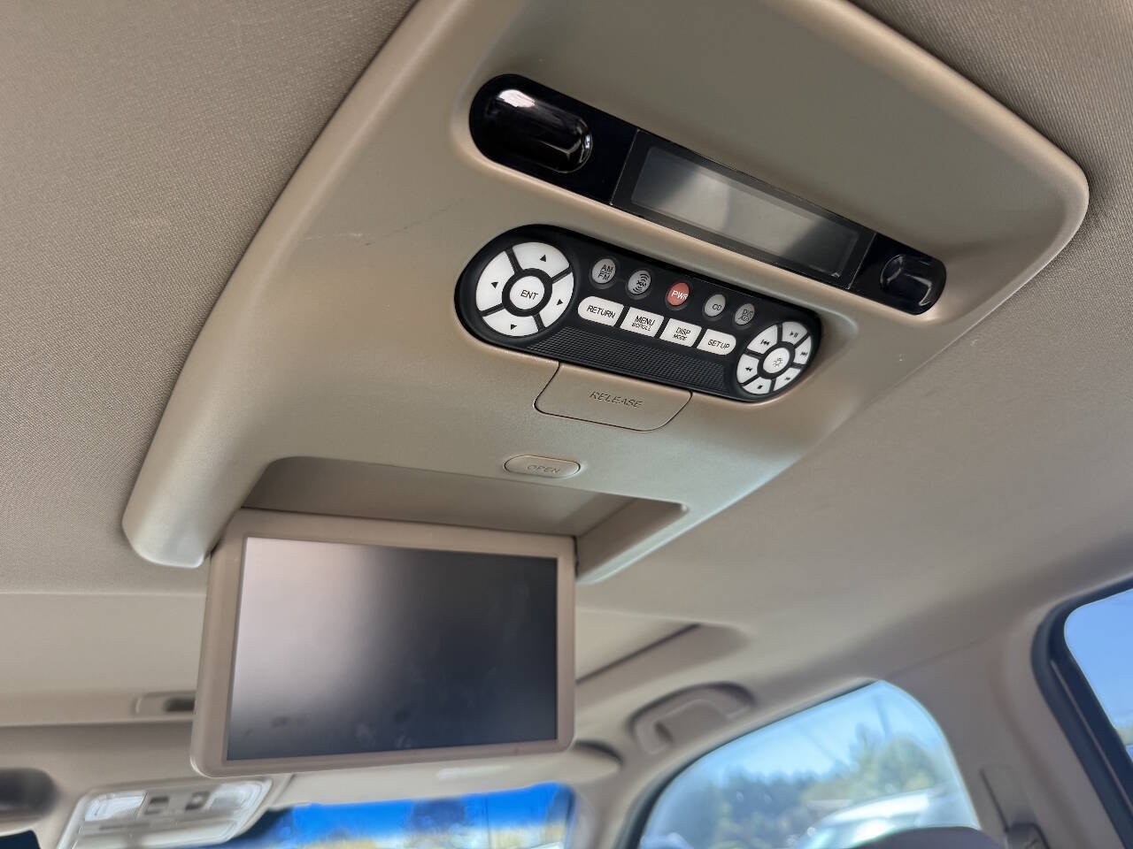 Used 2011 Honda Pilot Touring image 24