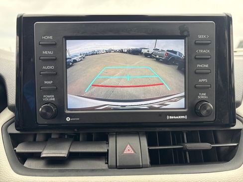 Used 2022 Toyota RAV4 XLE AWD/4WD image 25