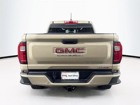 Used 2023 GMC Canyon AT4 w/ AT4 Premium Package AWD/4WD image 12