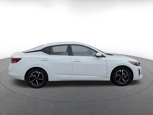 Used 2025 Nissan Sentra SV FWD image 14