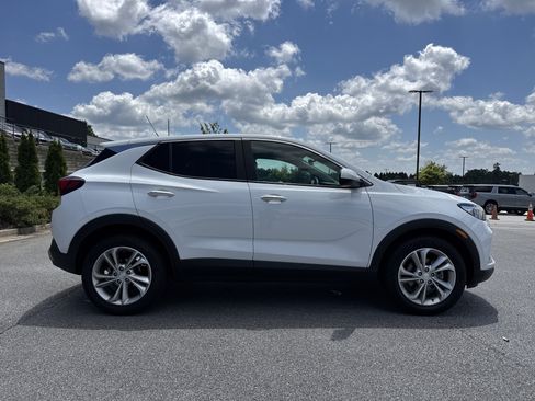 Used 2020 Buick Encore GX Preferred w/ Cold Weather Comfort Package FWD image 11