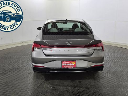 Used 2023 Hyundai Elantra Limited FWD image 6