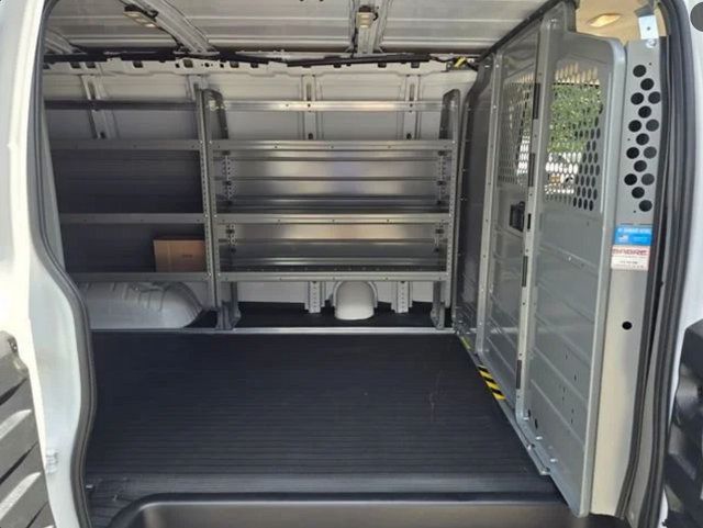 New 2025 GMC Savana 3500 w/ Power Convenience Package RWD image 22