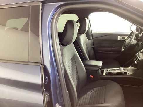 Used 2020 Ford Explorer XLT w/ Comfort Package AWD/4WD image 8