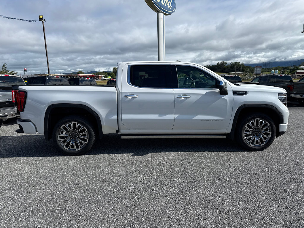 Used 2024 GMC Sierra 1500 Denali Ultimate AWD/4WD image 8