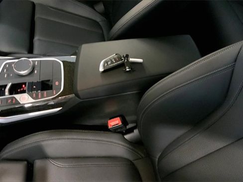 Certified 2023 BMW 330i Sedan w/ Convenience Package image 12