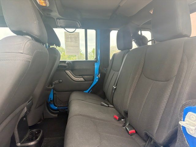 Used 2015 Jeep Wrangler Unlimited Sport w/ Connectivity Group AWD/4WD image 12