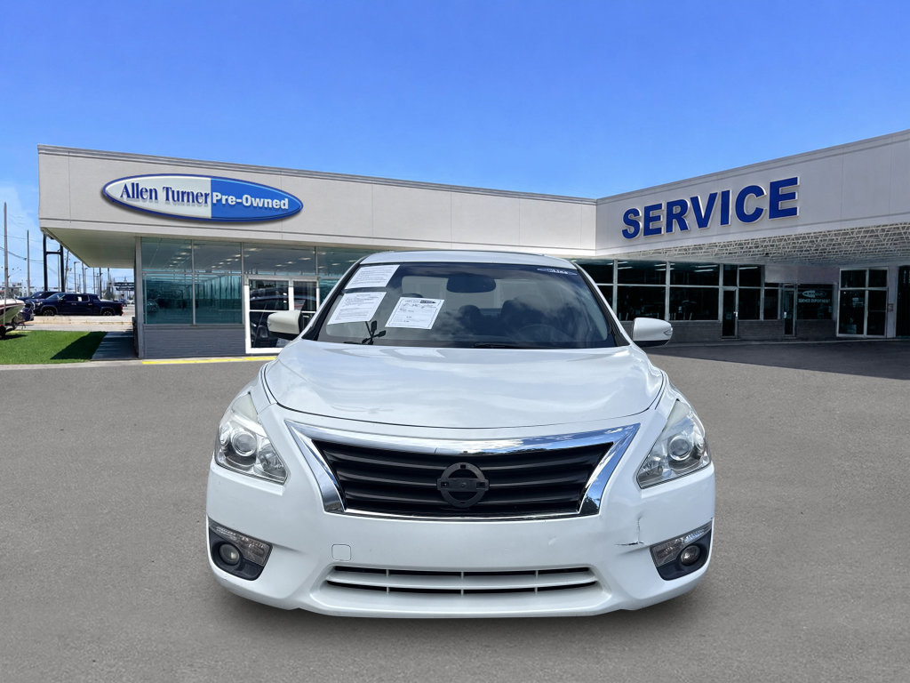 Used 2013 Nissan Altima 3.5 SV w/ Navigation Pkg FWD image 3