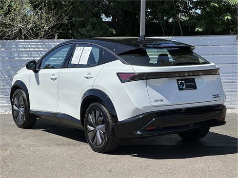 Used 2023 Nissan Ariya AWD image 12