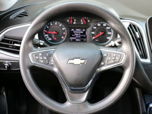 Used 2025 Chevrolet Malibu LT FWD image 23