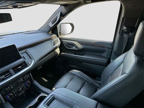 Used 2021 Chevrolet Tahoe Z71 w/ Z71 Signature Package image 24