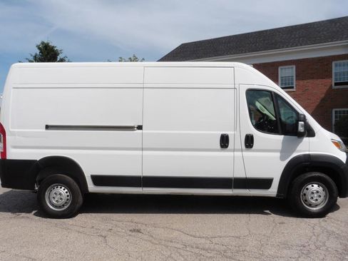 Used 2025 RAM ProMaster 2500 w/ Convenience Group FWD image 22