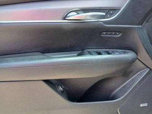 Used 2017 Cadillac XT5 Premium Luxury w/ LPO, Wheel Lock Package FWD image 15