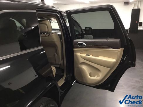 Used 2014 Jeep Grand Cherokee Overland AWD/4WD image 36