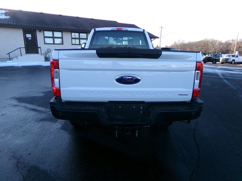 Used 2019 Ford F250 XL w/ Power Equipment Group image 5