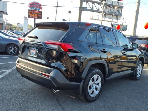 Certified 2023 Toyota RAV4 LE AWD/4WD image 6