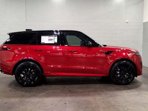 New 2026 Land Rover Range Rover Sport Dynamic SE image 13