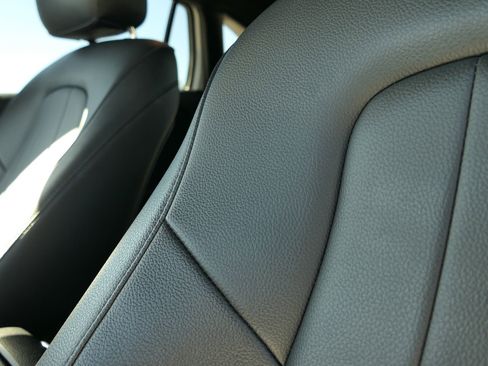 Used 2022 Mercedes-Benz GLA 250 image 13