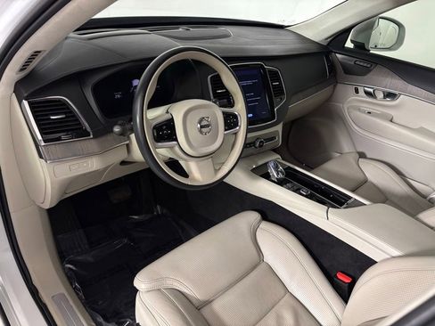 Used 2023 Volvo XC90 T8 Ultimate w/ Lounge Package AWD/4WD image 16