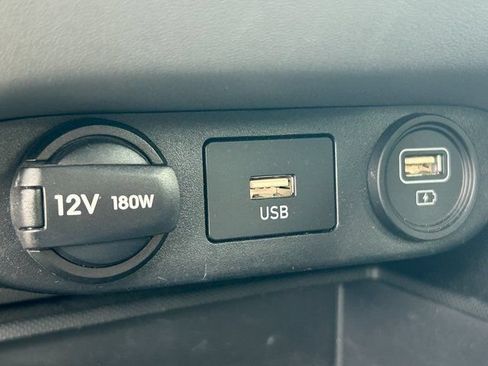 Used 2023 Hyundai Elantra SEL w/ Preferred Accessory Package FWD image 15