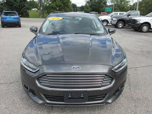 Used 2016 Ford Fusion Titanium FWD image 2